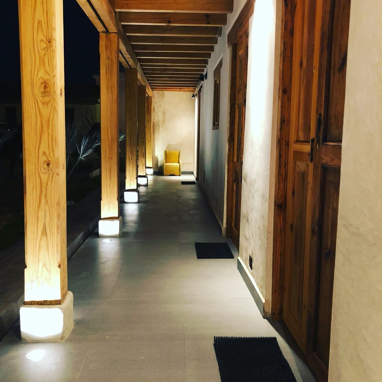 Helverica Hotel 36/54