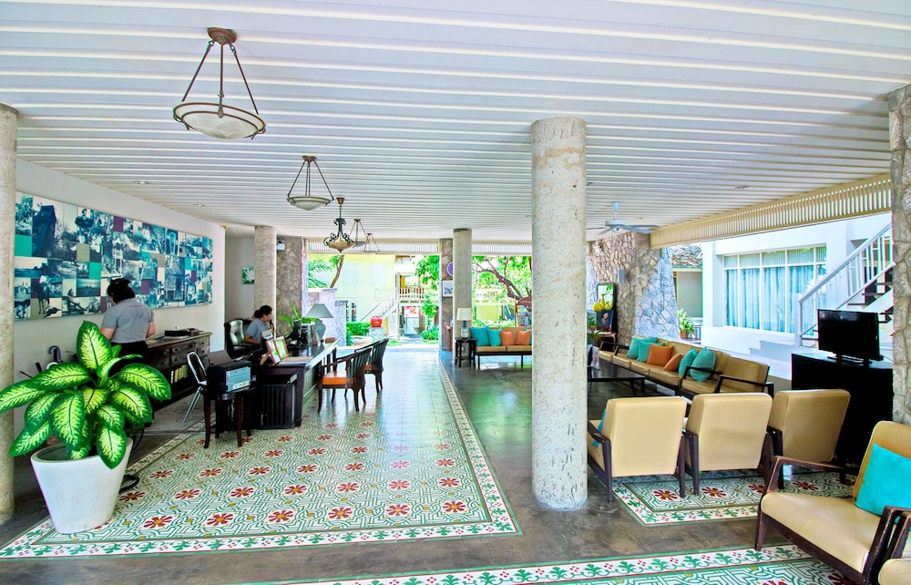 Baan Bayan Beach Hotel 63/73