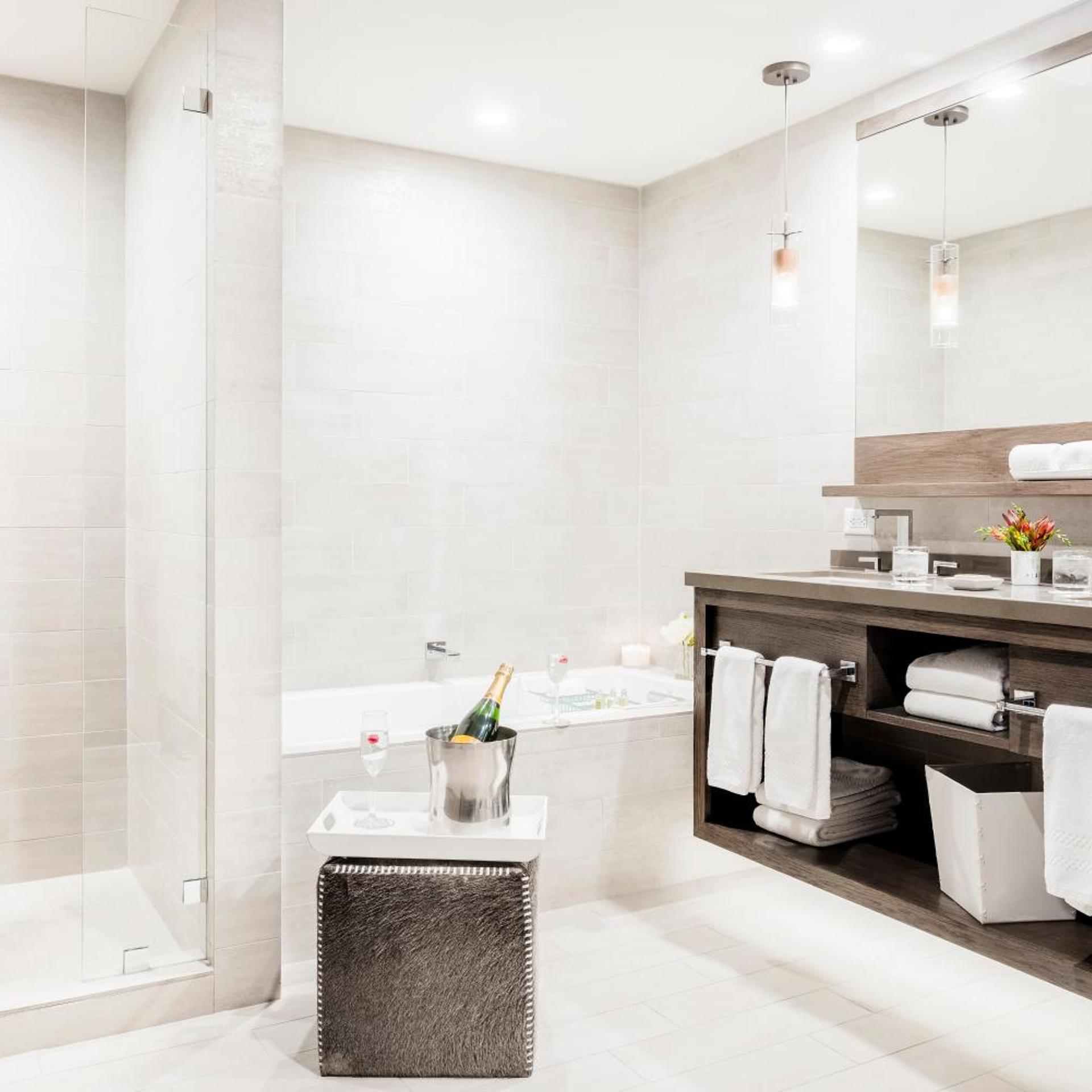 جناح بسرير كينج بشرفة، Hotel Jackson 2/3