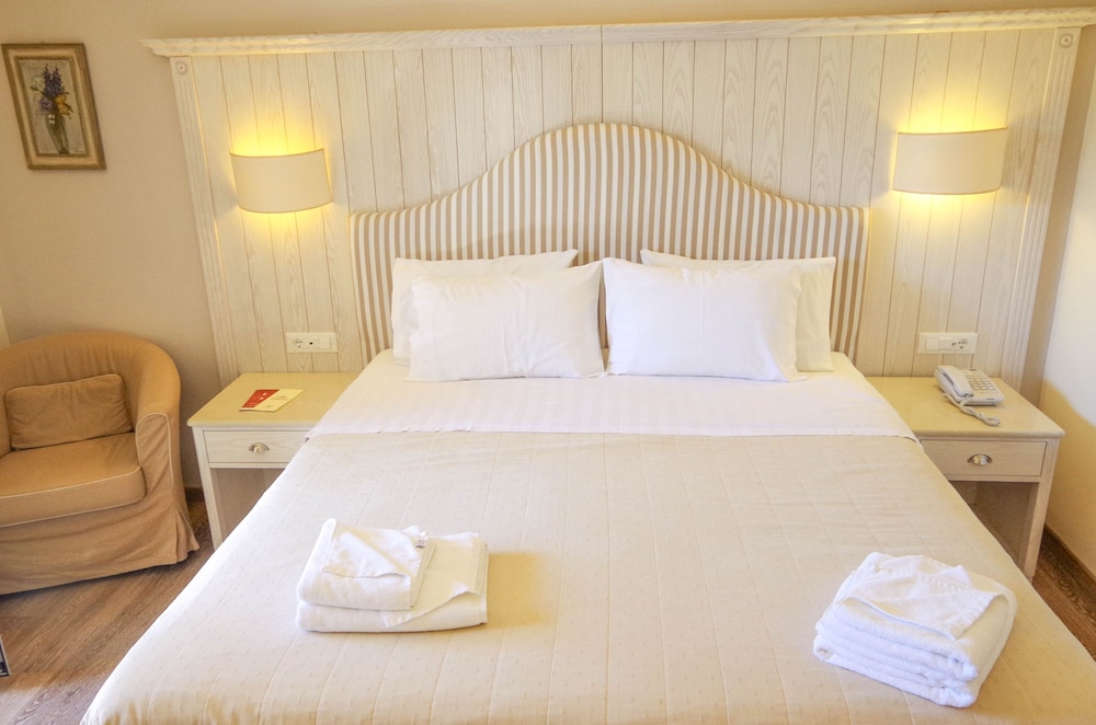 Art Hotel Debono 20/68