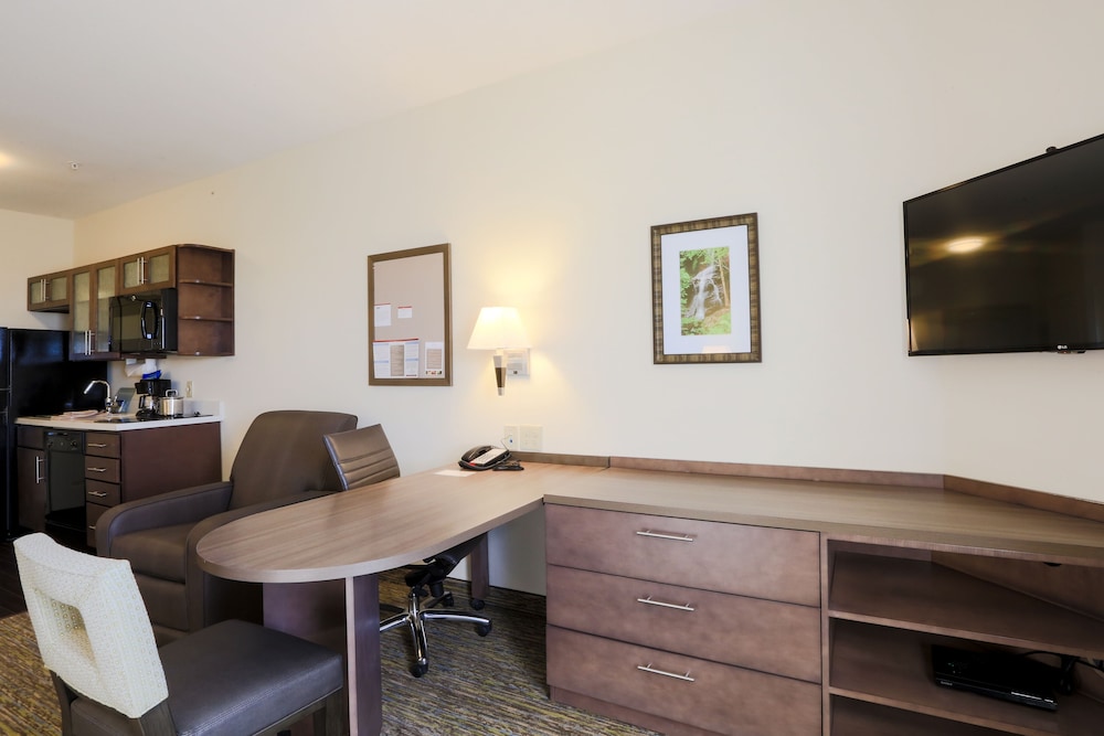 Candlewood Suites Auburn 37/44