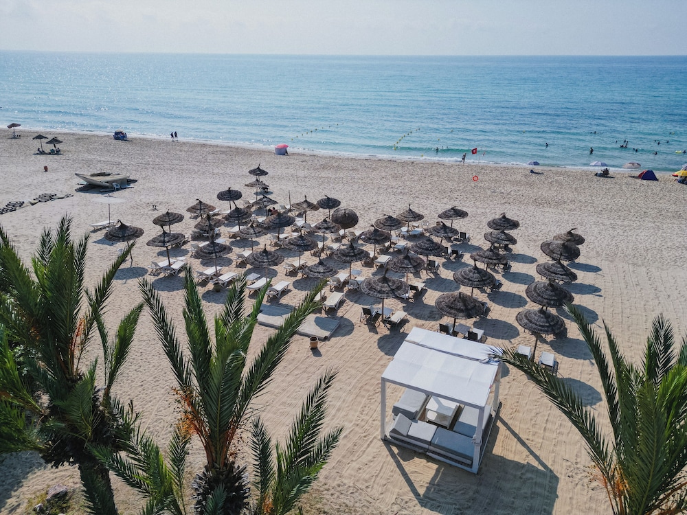 Nahrawess Resort and Thalasso 85/88