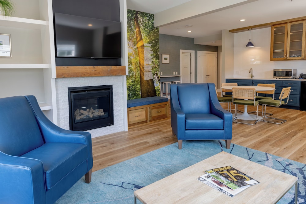Bay Pointe Inn 33/50