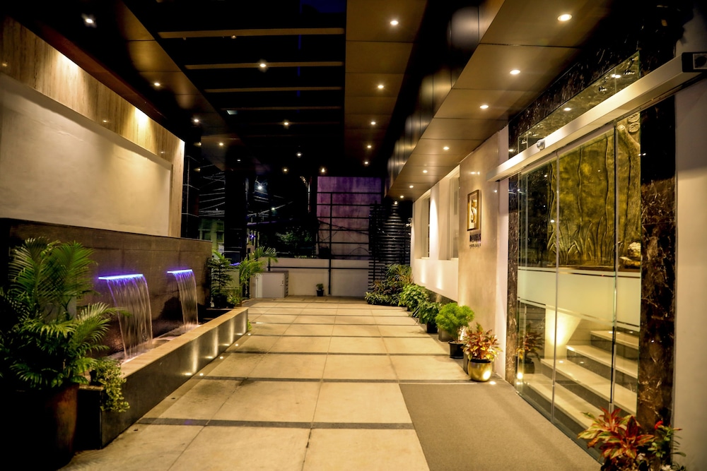 S Hotels 9/50