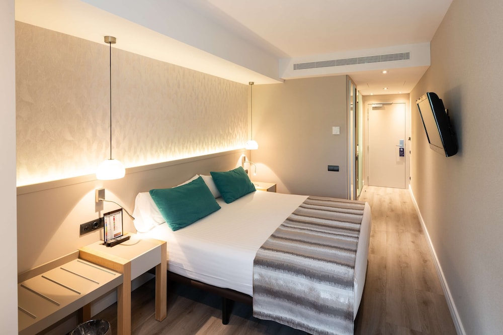 Catalonia Atenas Hotel 40/71