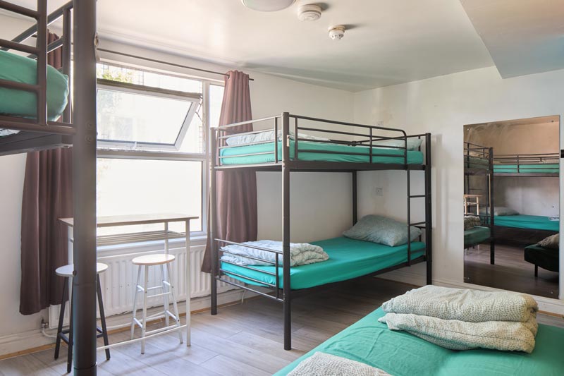 Private, 4 Beds، NX London Hostel (ex. New Cross Inn Hostel) 2/3