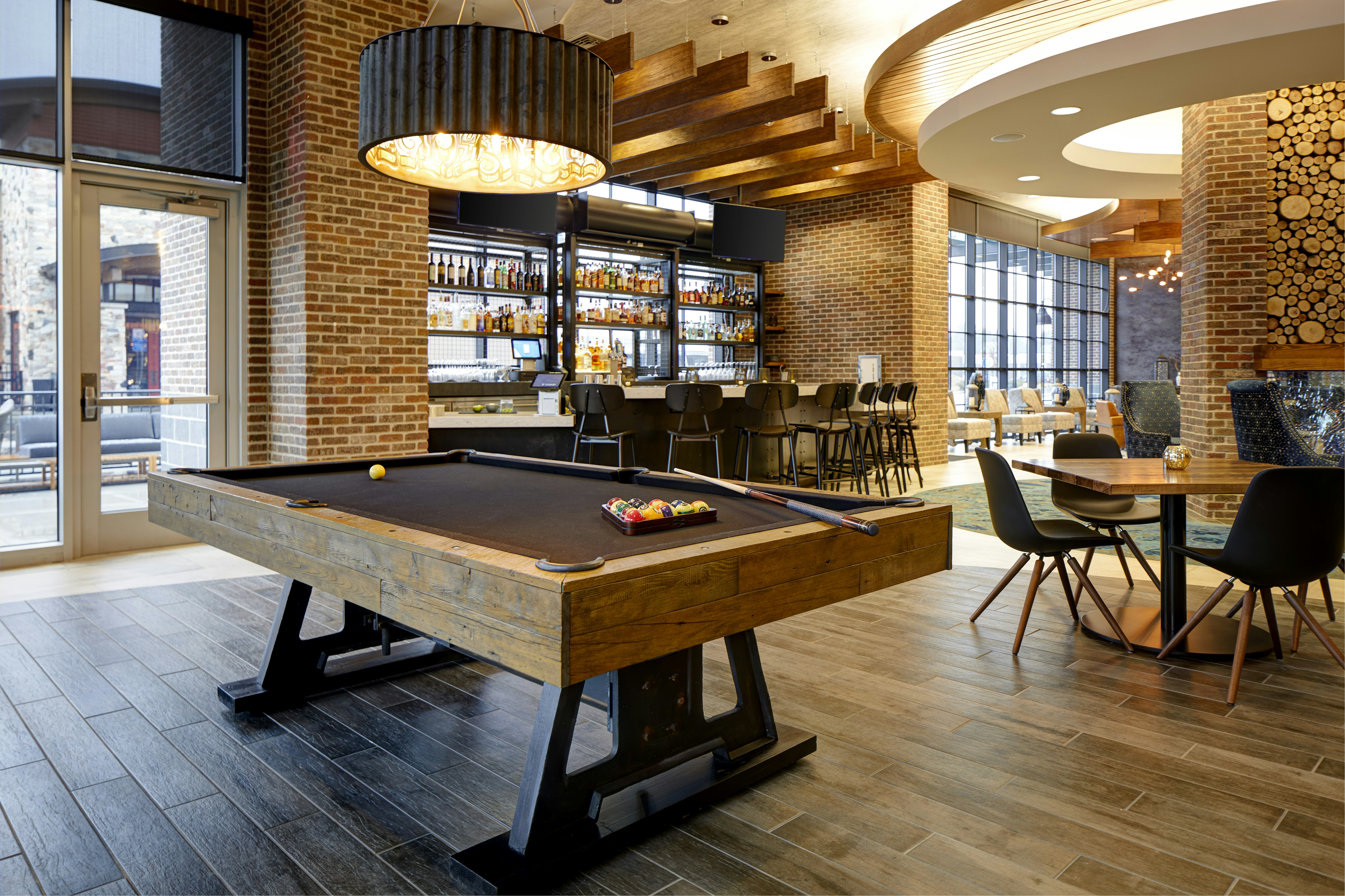 Archer Hotel Burlington 56/80