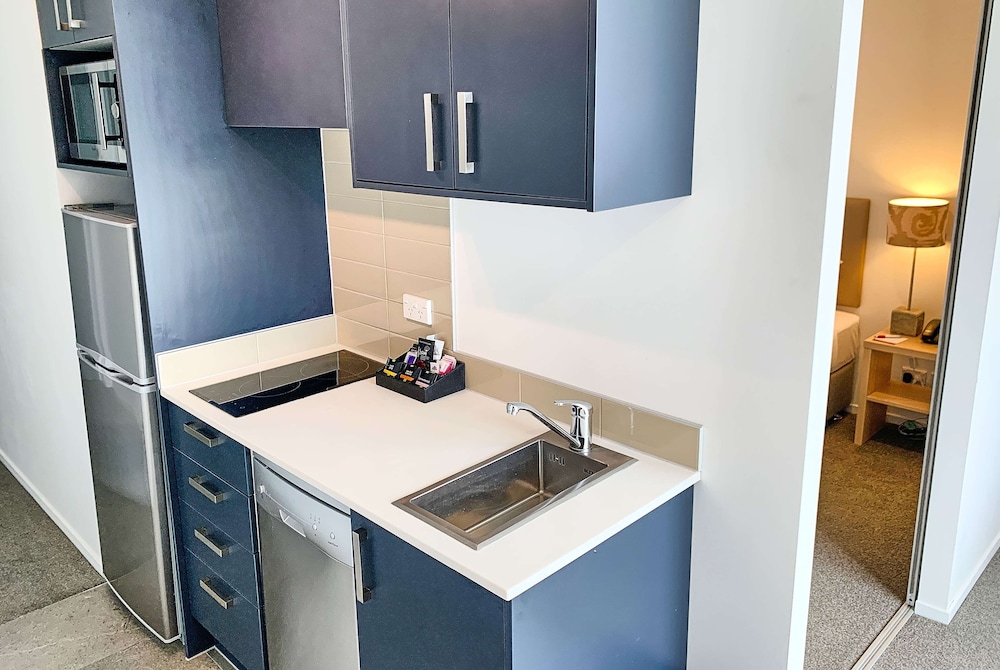 Ramada Suites by Wyndham Albany 45/59
