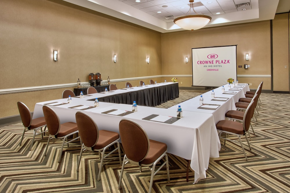 Crowne Plaza Hotel Greenville I 385 Roper Mtn Rd 63/77
