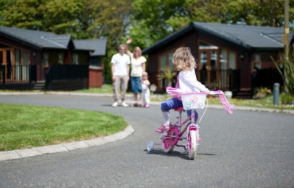 Killigarth Manor Holiday Park 25/26