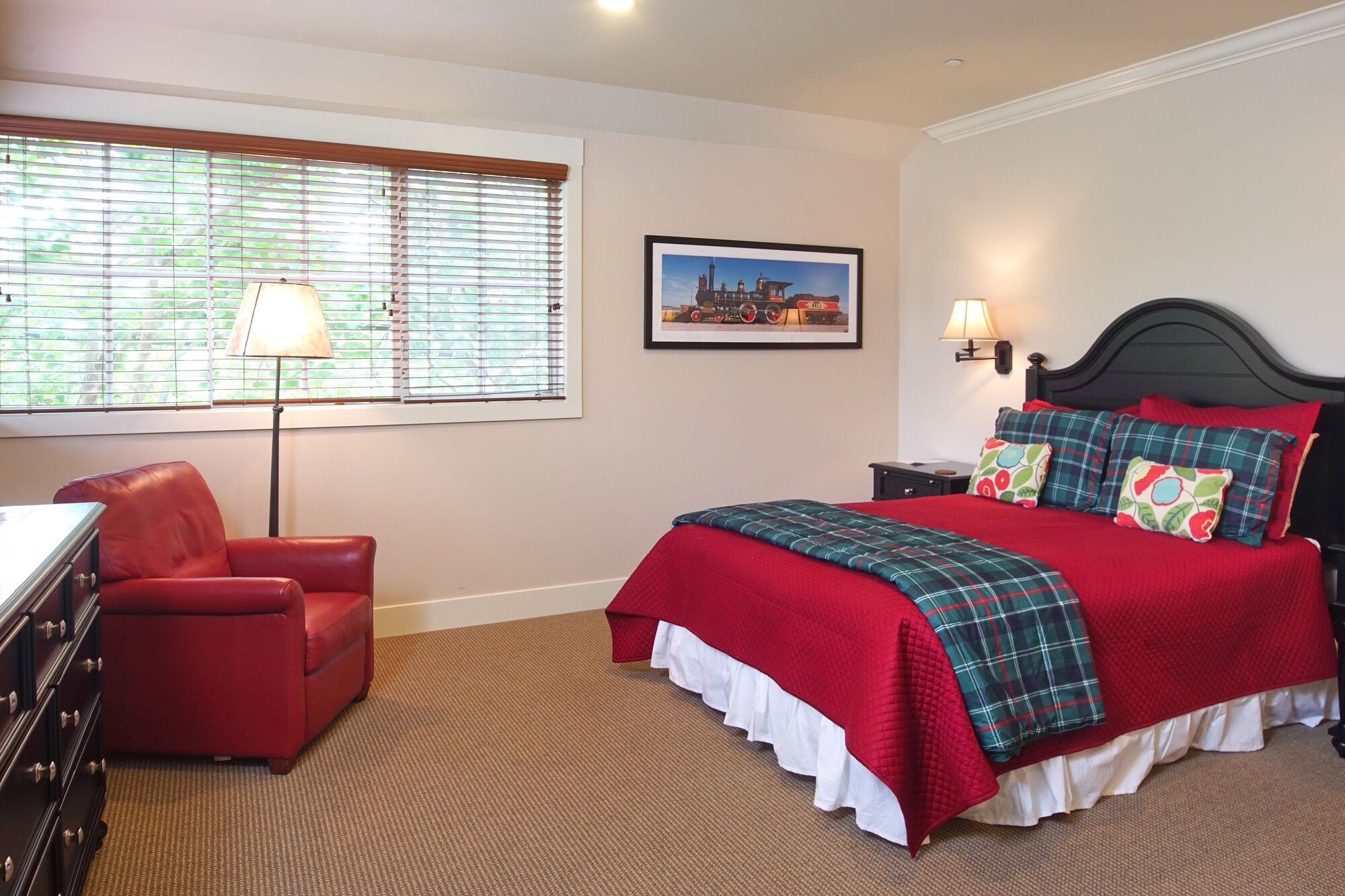 Carriage House, Queen Bed