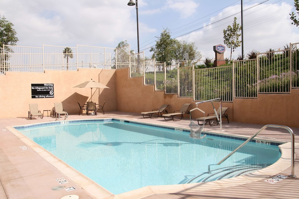 Hampton Inn Norco Corona Eastvale 39/59