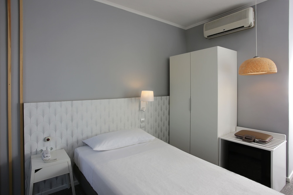Hotel Abc 32/68
