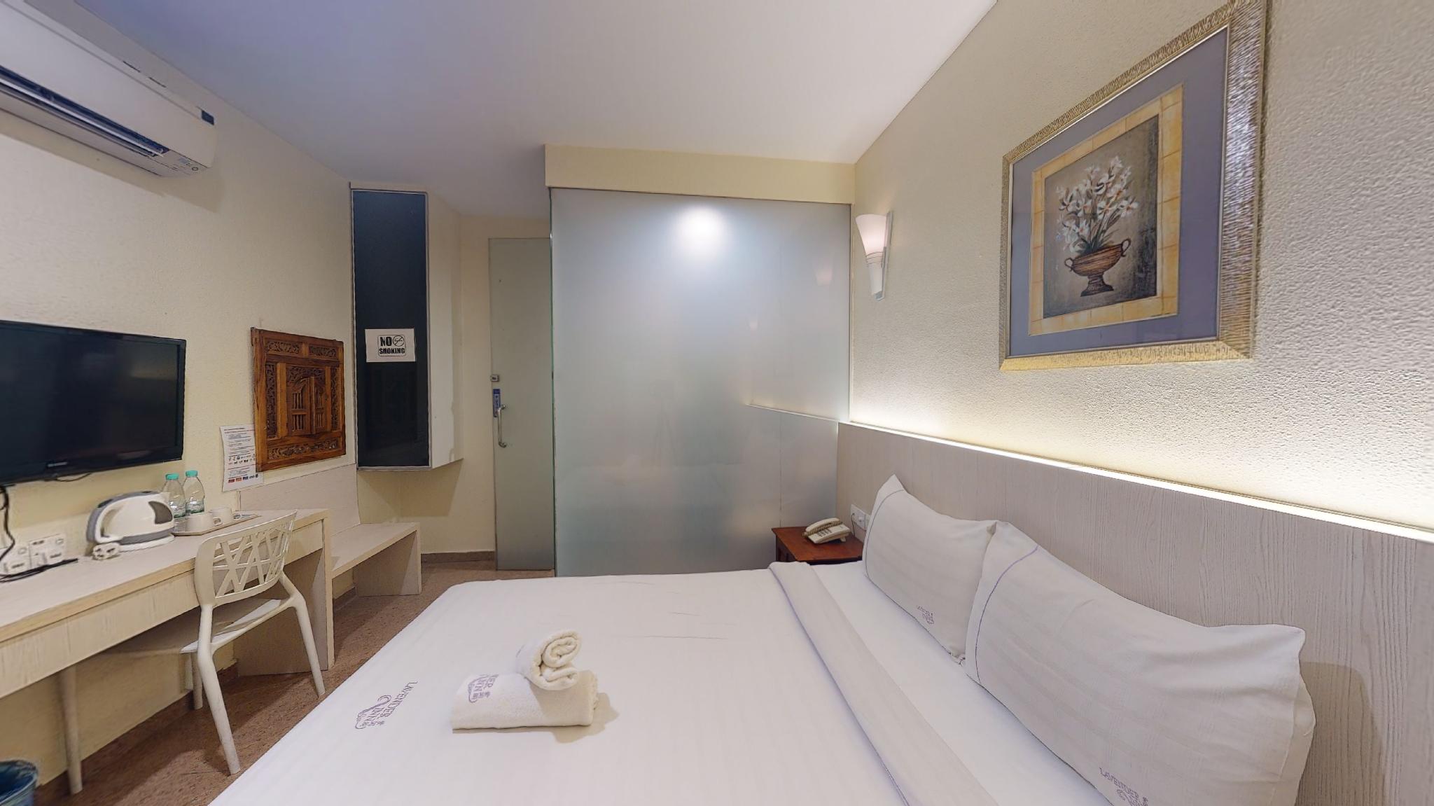 Lavender Inn Permas Jaya 17/68