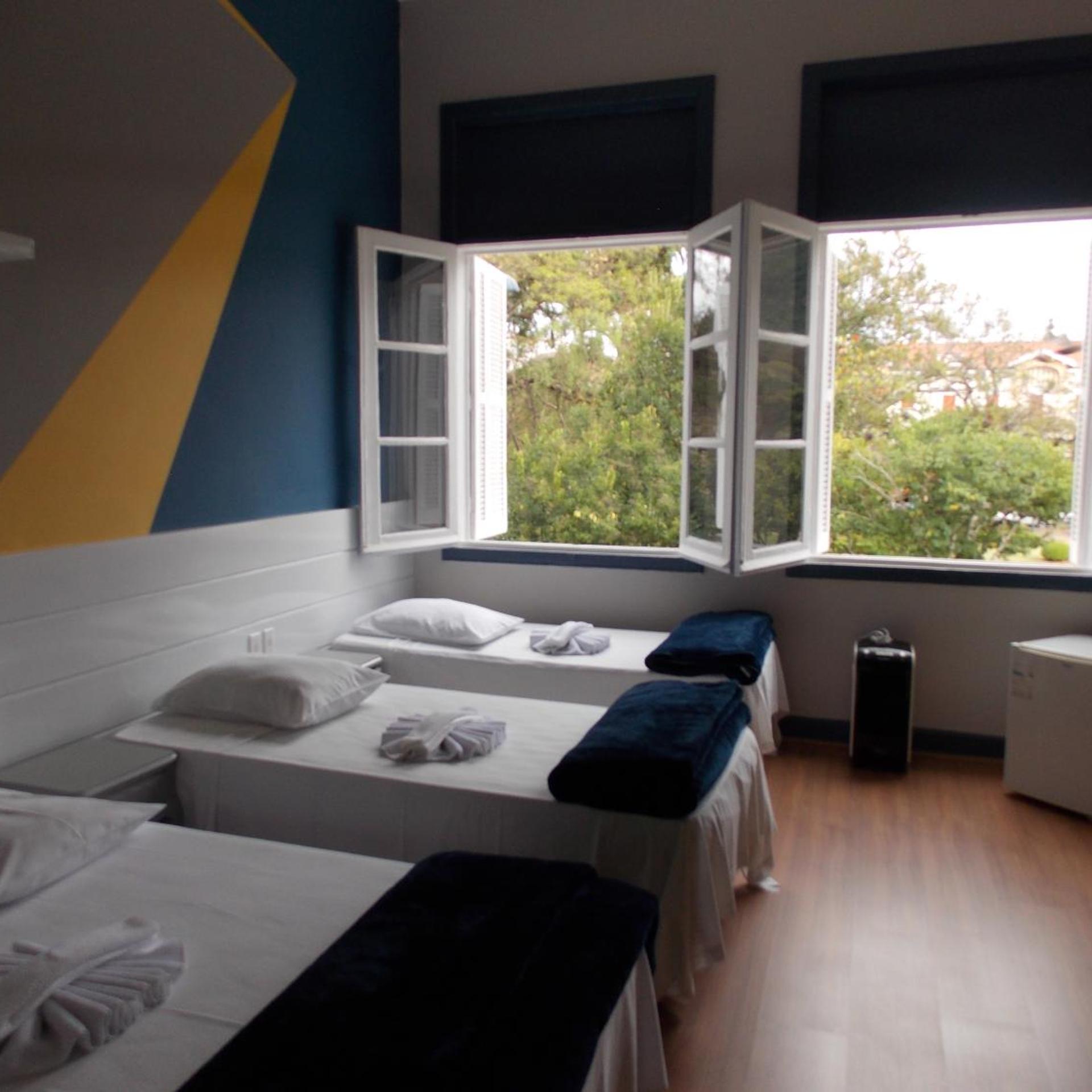 Hotel D Oeste 6/50