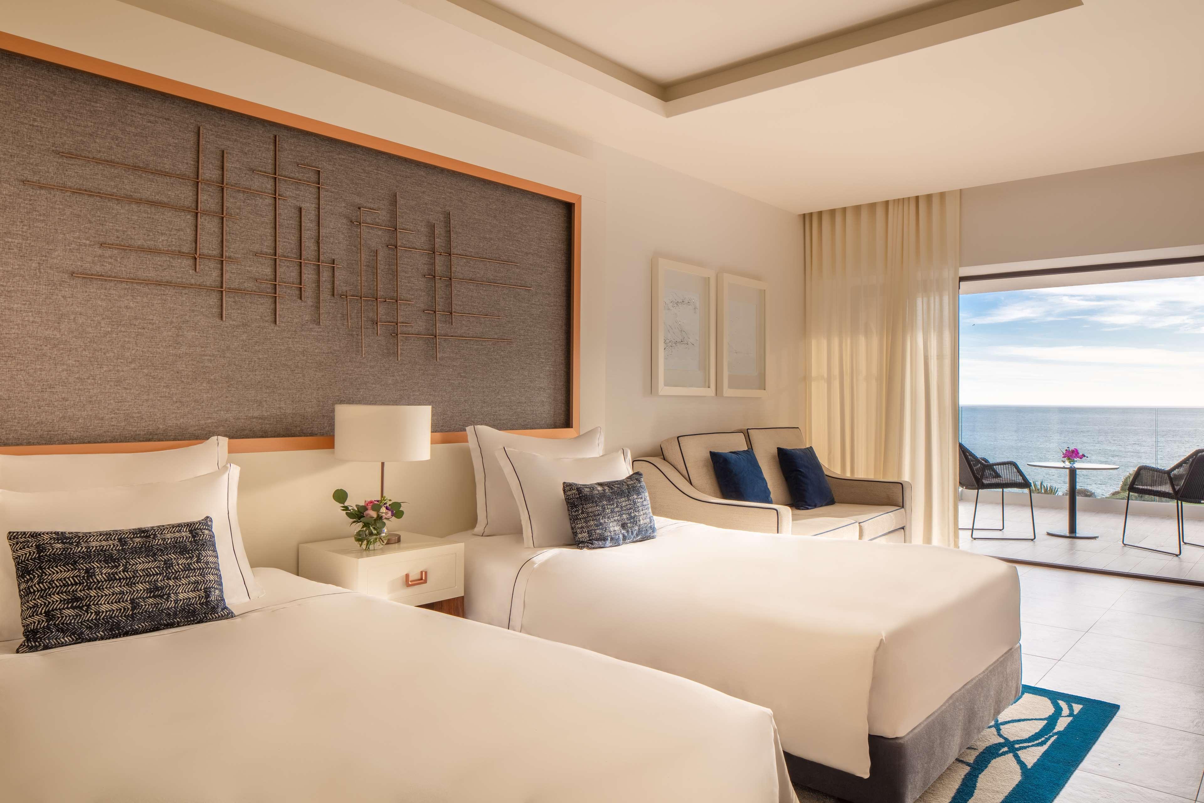 غرفة بريميوم بإطلالة على البحر بشرفة، Tivoli Carvoeiro Hotel 3/6