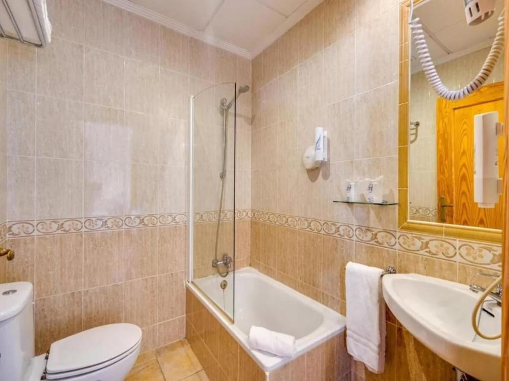 HOTEL TORRE SANT JUAN 33/33