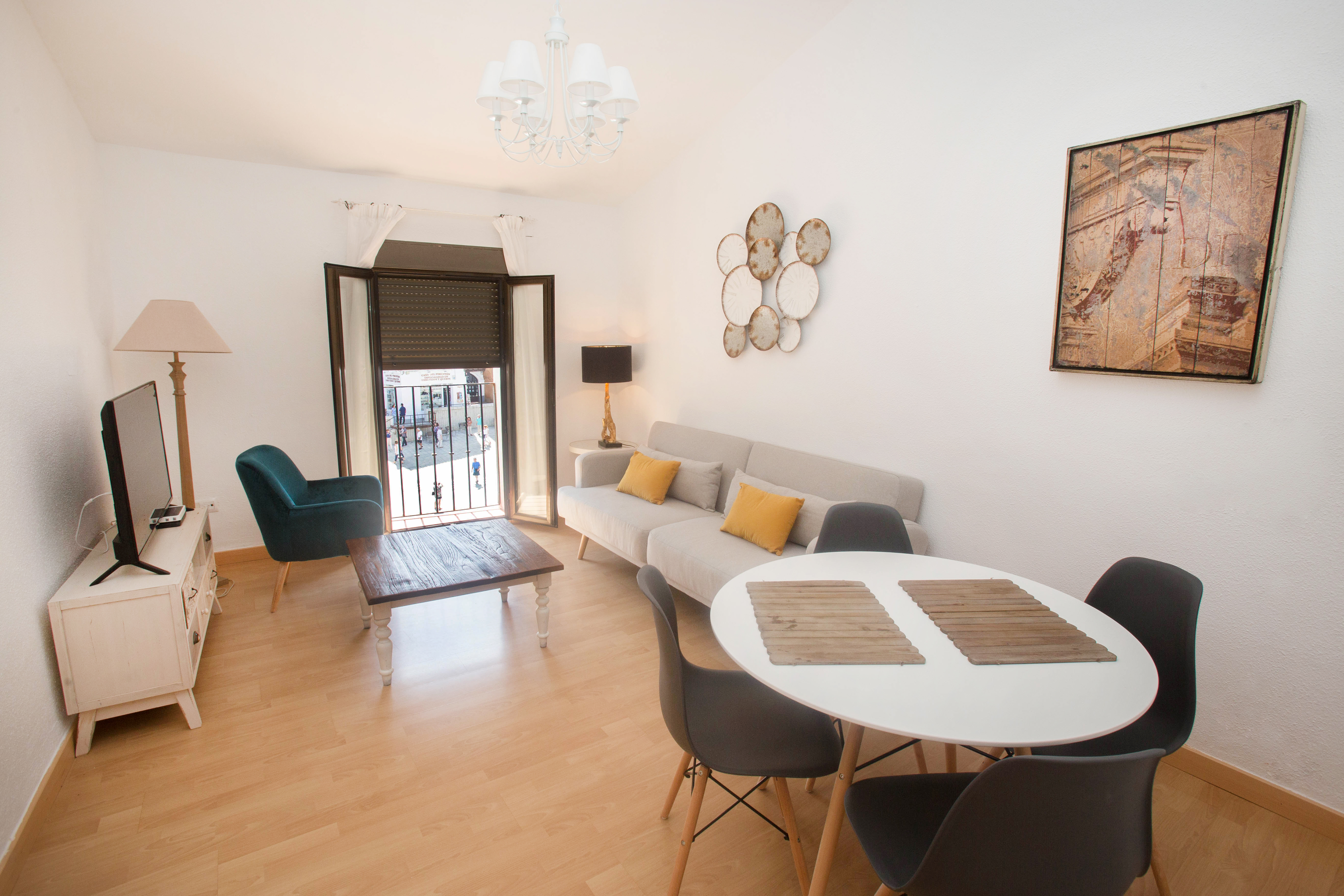 Apartamentos Soho Plaza Mayor Cáceres 26/50