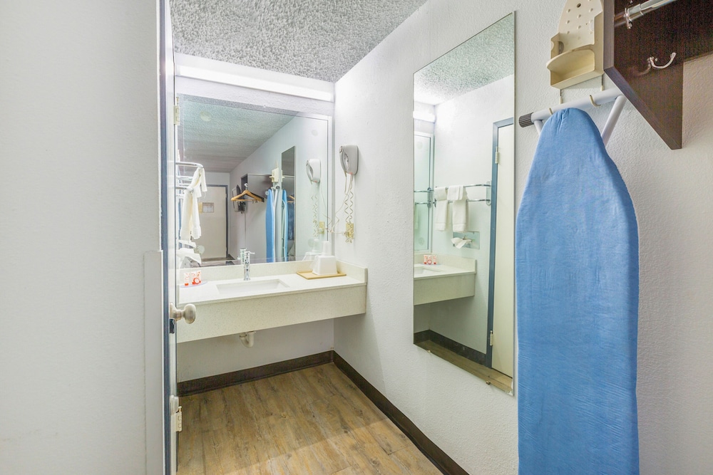 Hotel Baton Rouge Mid City 26/55