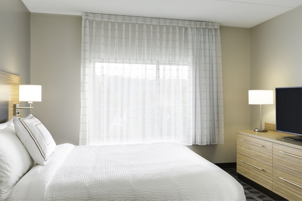 1 Bedroom, Suite, Queen Bed, Sofa
