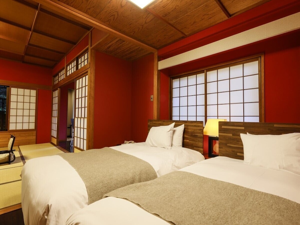 JAPANESE, EXECUTIVE, OUTDOOR BATH, DINING AREA