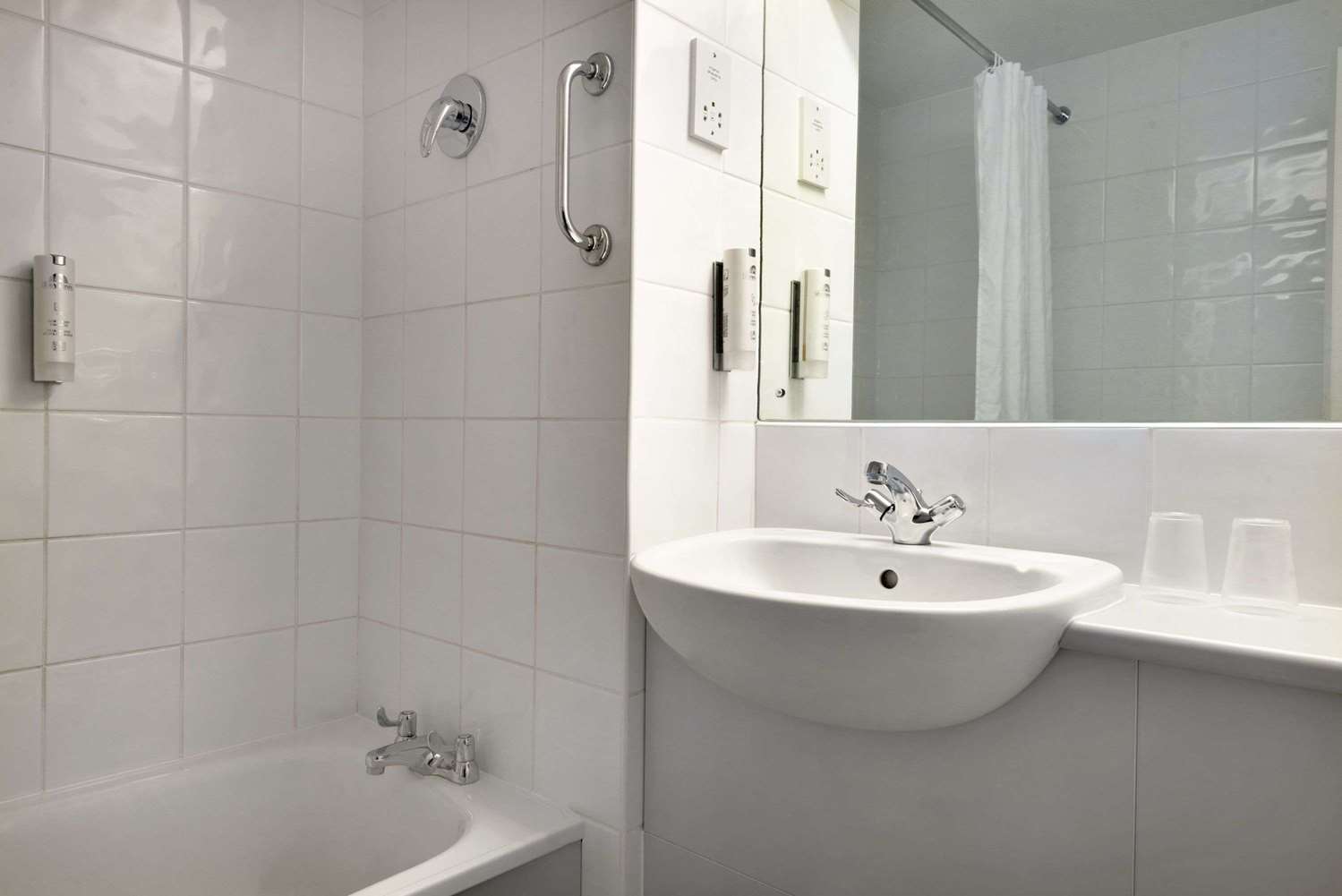 Days Inn By Wyndham Membury M4 9/11