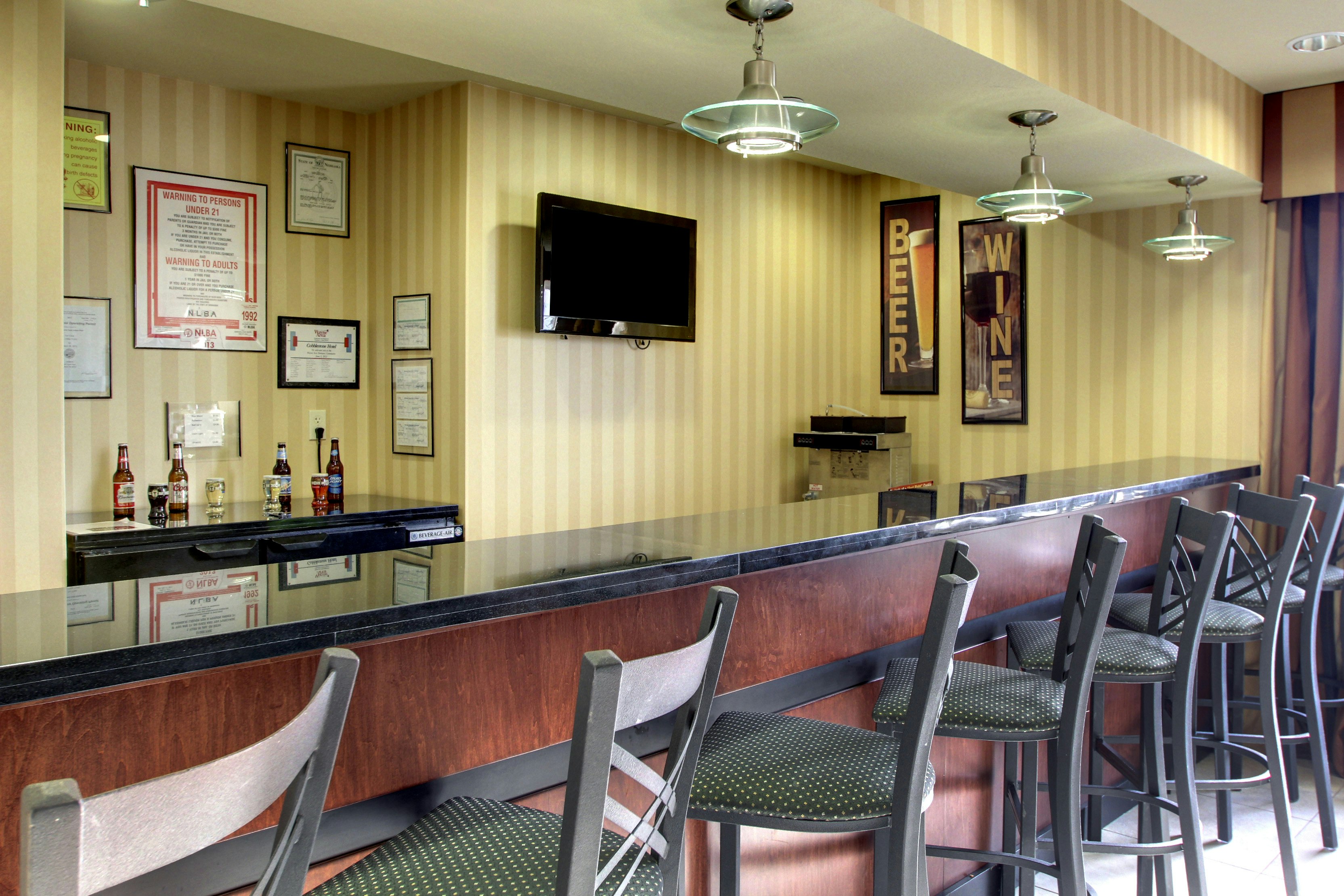 Cobblestone Hotel Wayne 32/44