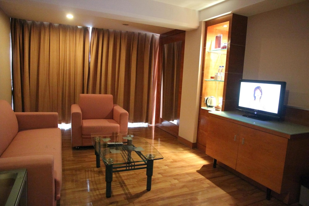Yihe Business Hotel Guangzhou 53/55