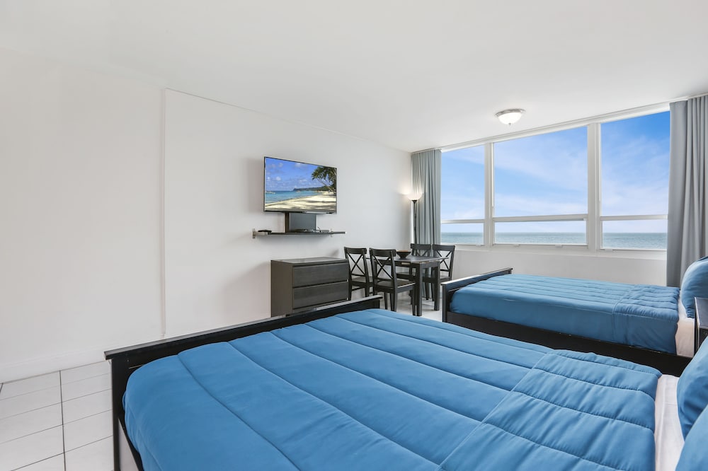 Castle Beach Suites By Miarentals 15/70