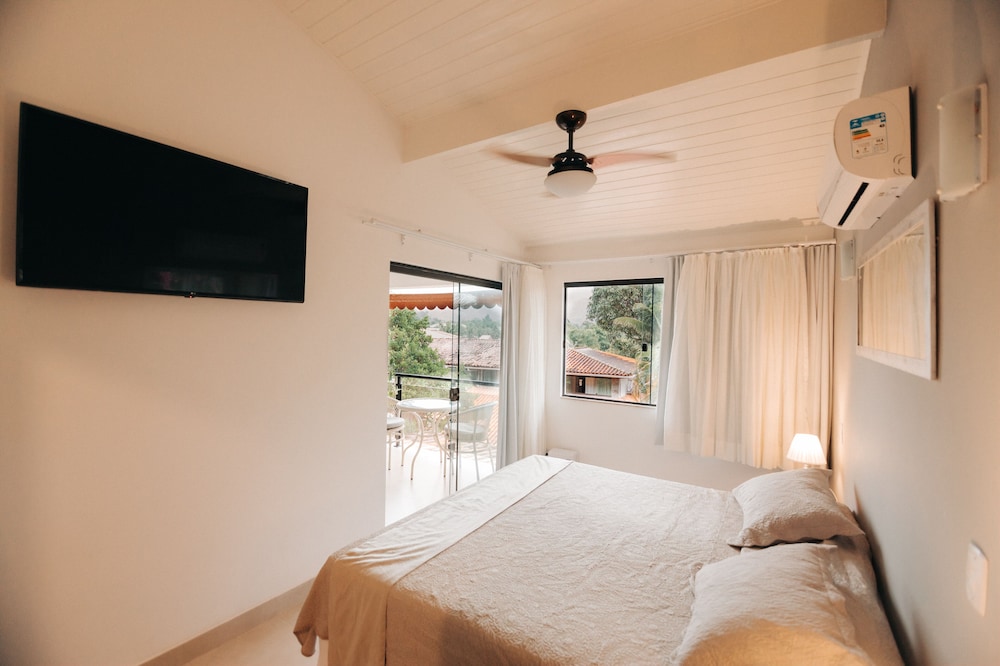 Connecting, Superior, Suite, King Bed, Sofa, Balcony