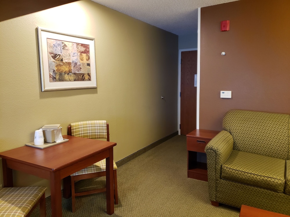 Microtel Inn and Suites Dover 18/36