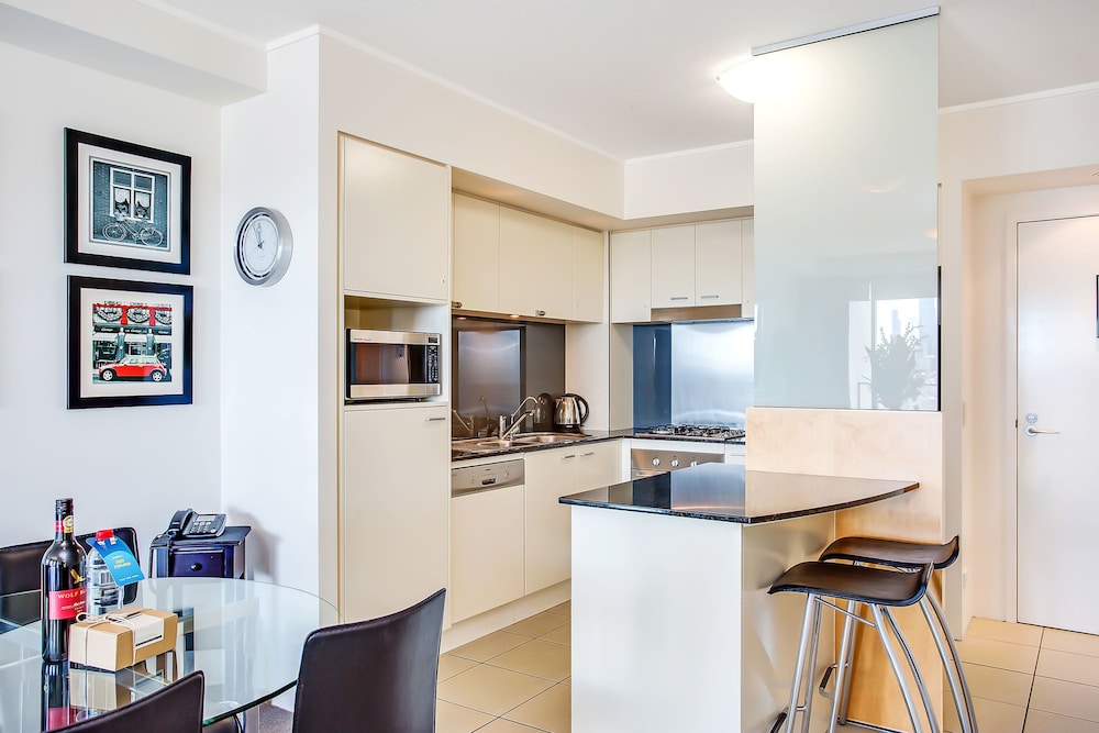 Mantra Broadbeach on the Park 53/70
