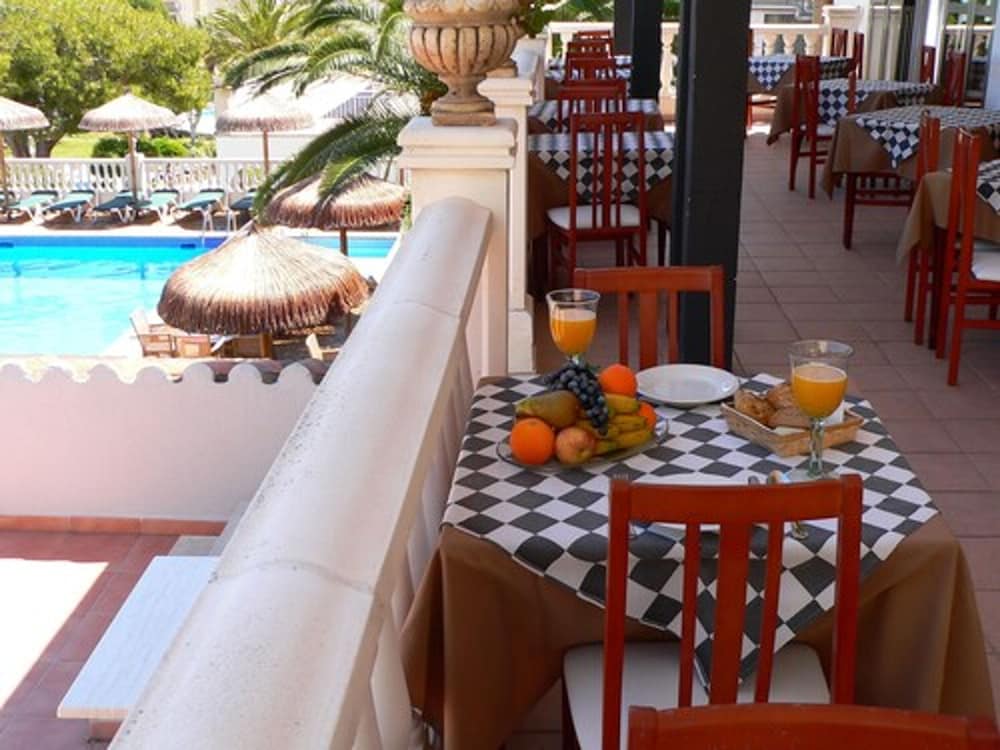 Bon Repos Hotel 44/58