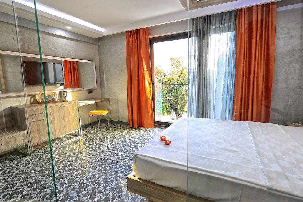 SPECIAL, DOUBLE BED