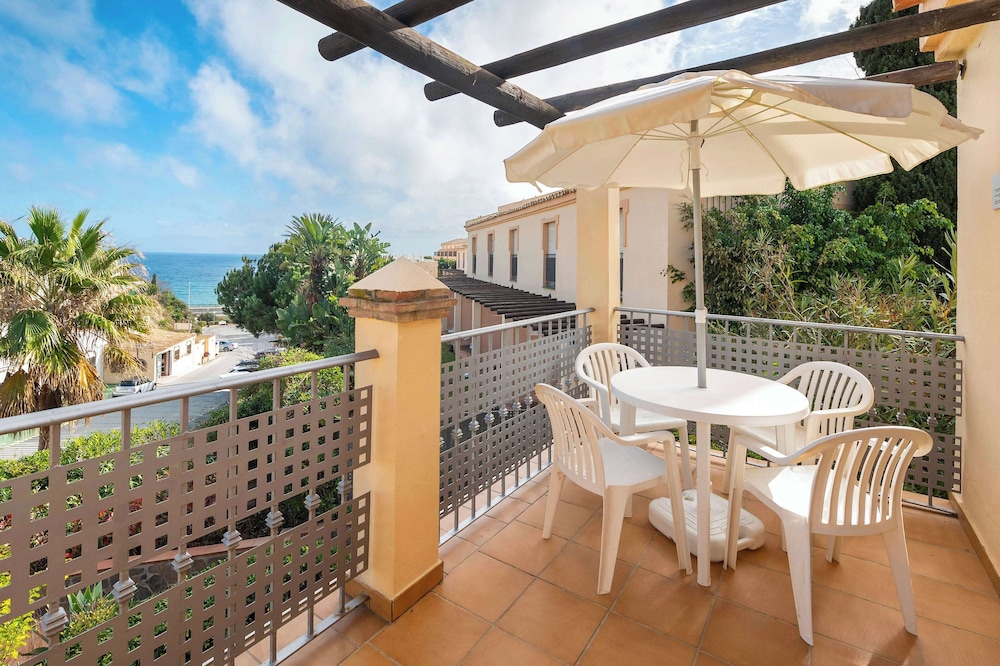 Ramada Hotel and Suites By Wyndham Costa Del Sol 48/75