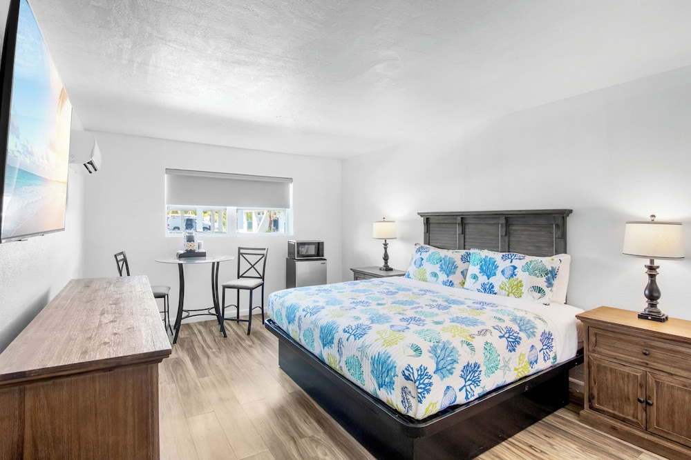 Coconut Cay Resort &amp; Marina 24/78