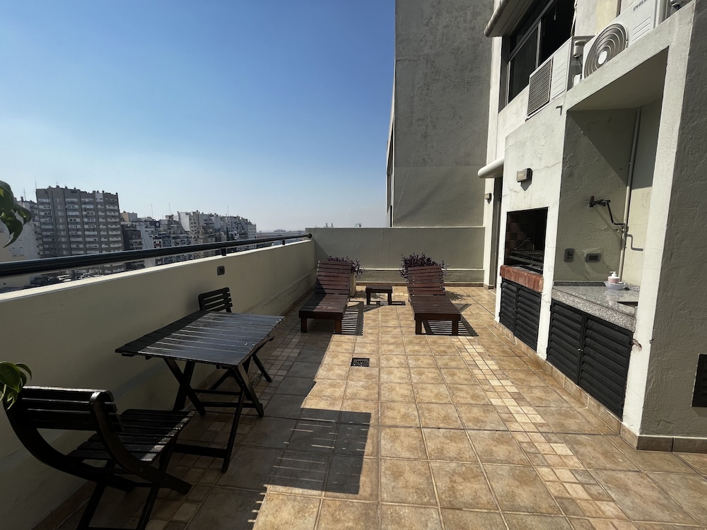Ayres De Recoleta 48/53