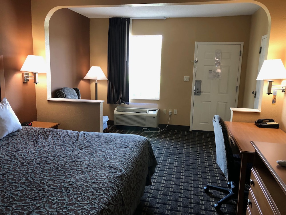 Days Inn By Wyndham Columbus 22/54