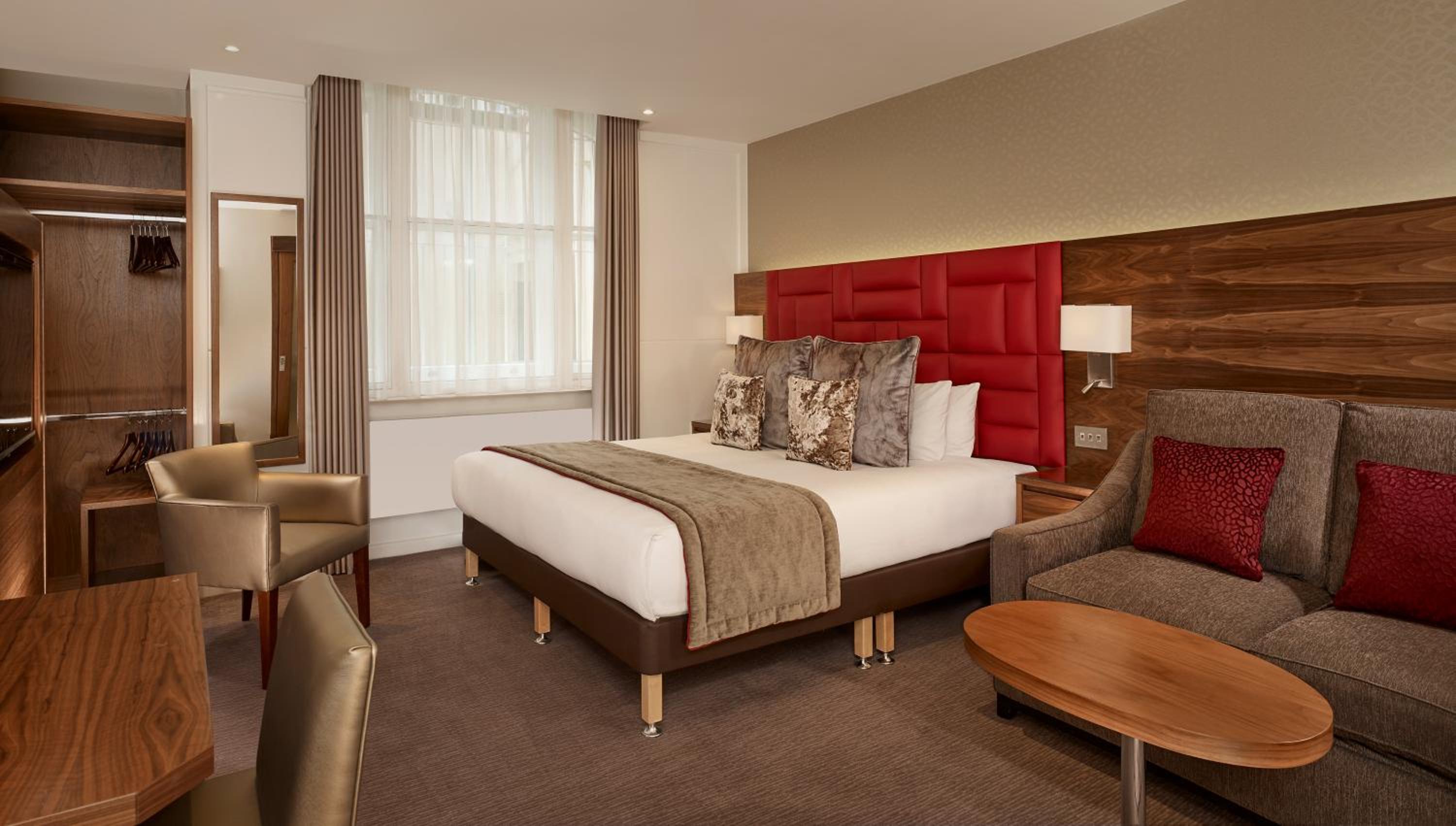 Suite, Double Bed, Sofa