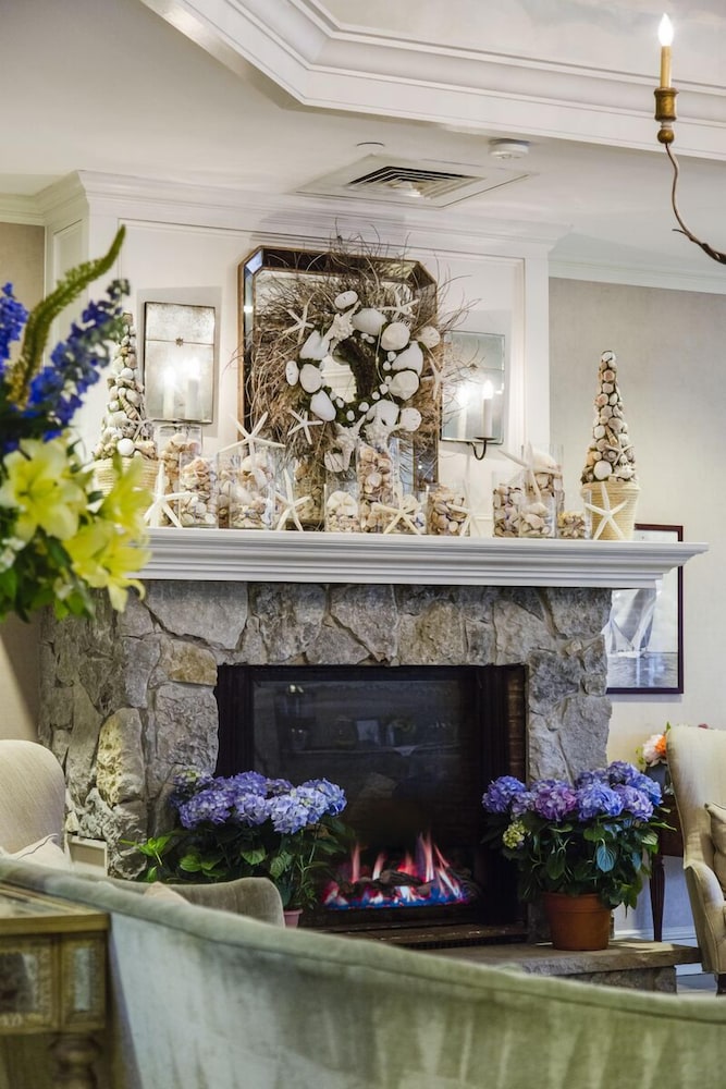Salem Waterfront Hotel and Suites 6/45