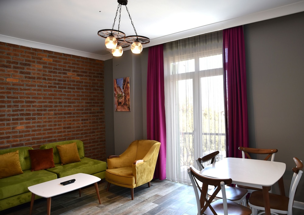 Zeytin Arasi Apart Otel 25/50