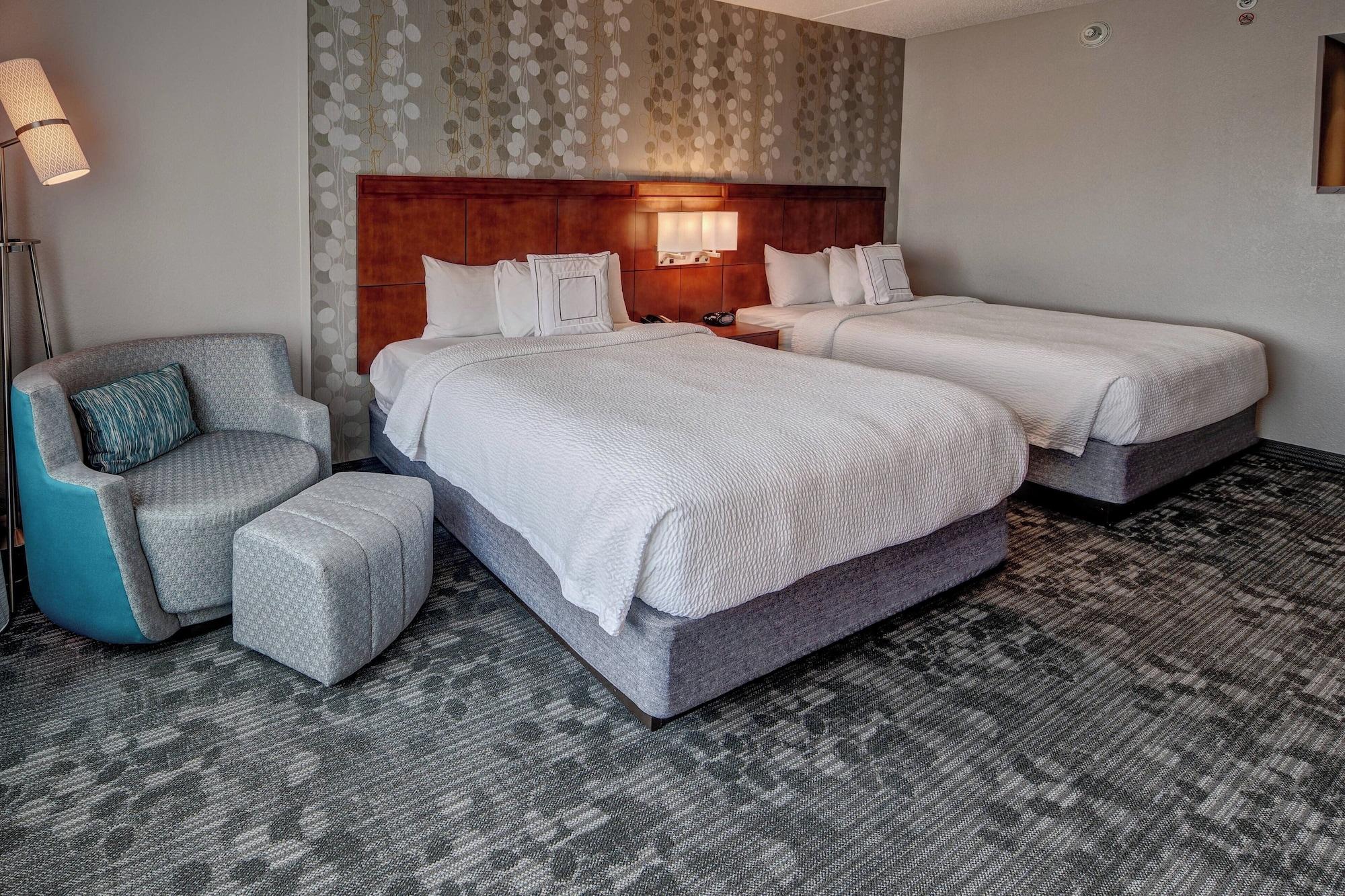 Room, Multiple Beds
