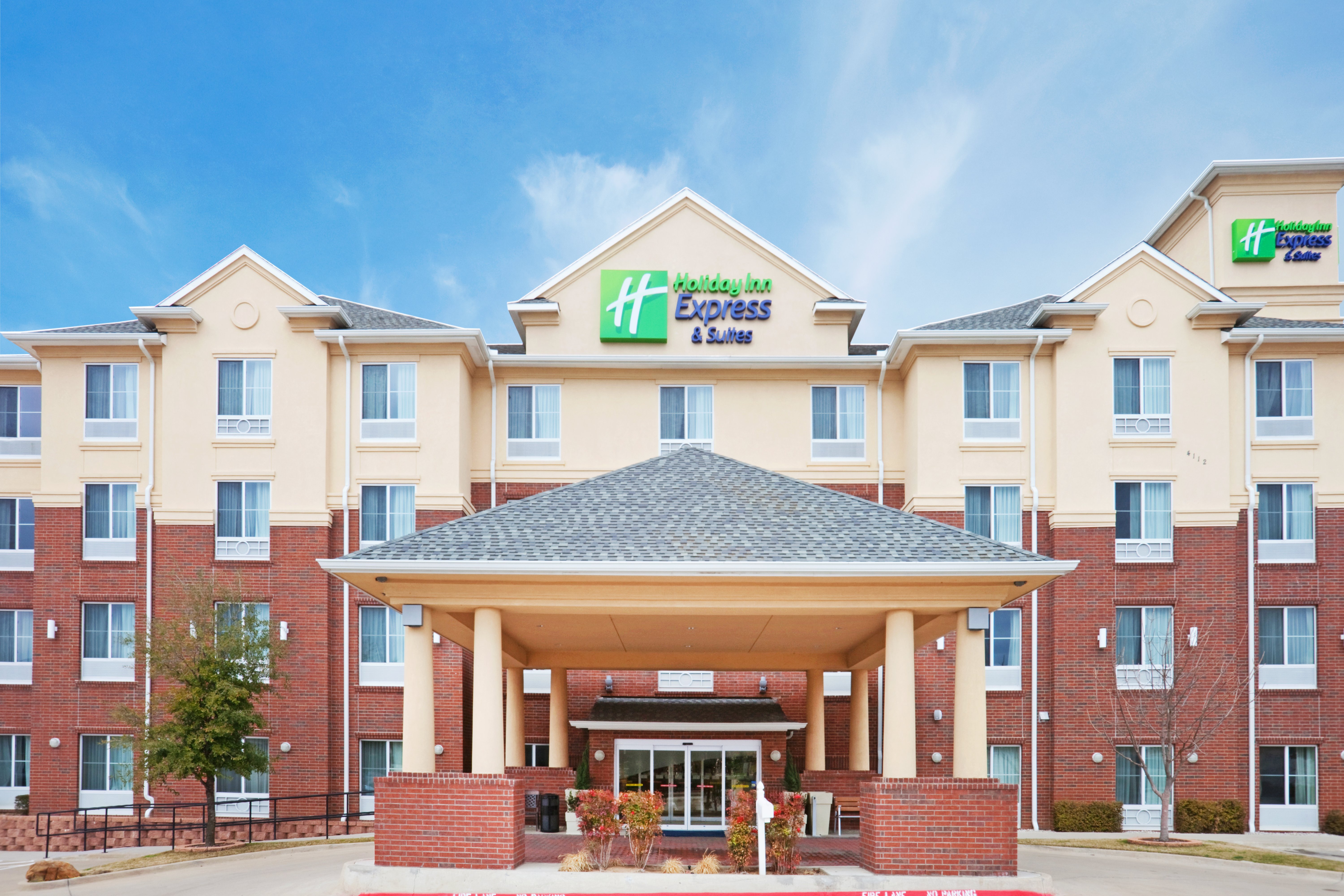 Holiday Inn Express Hotel And Suites Dallas Grand Prairie I 20 2/80