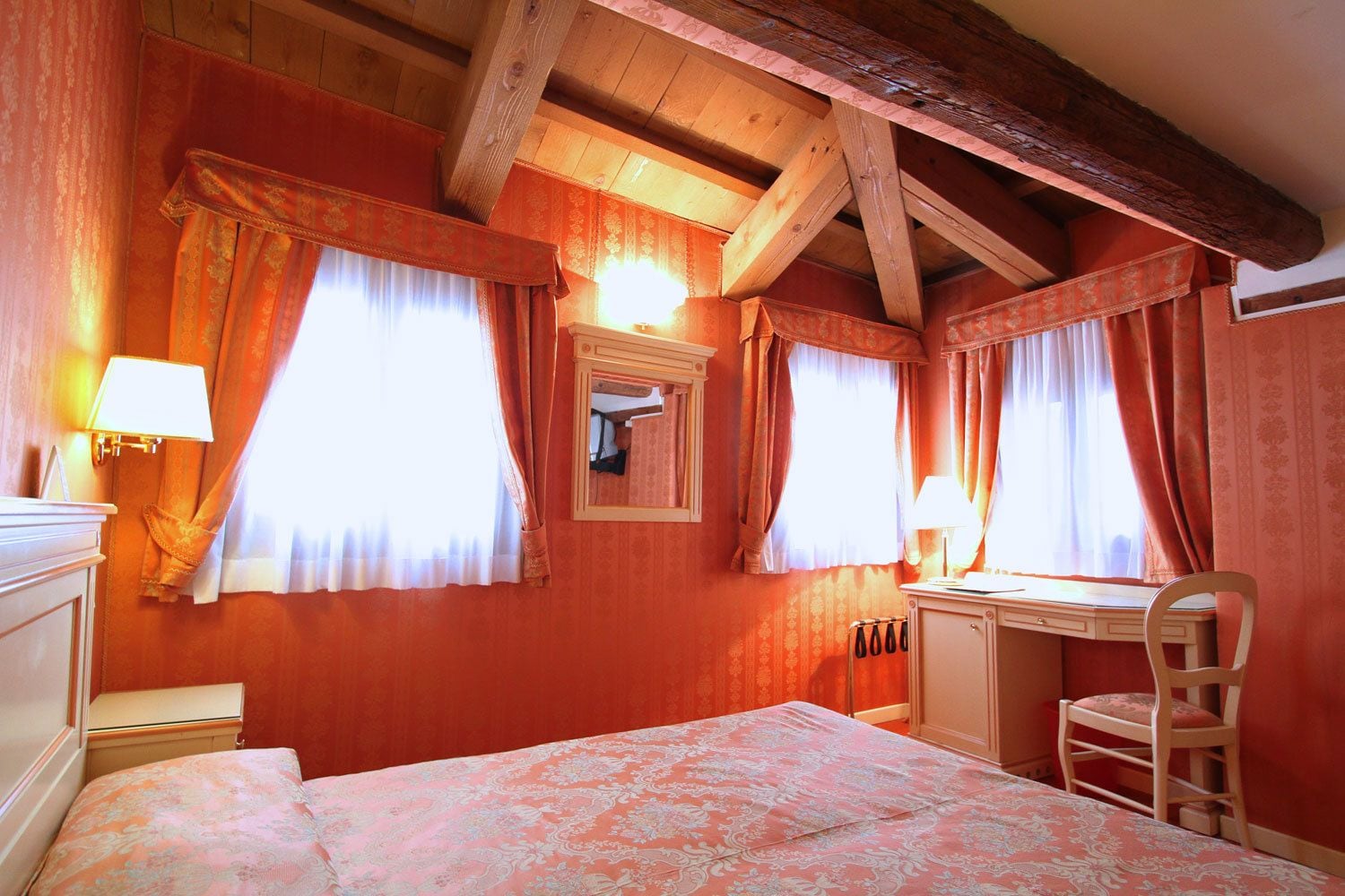 CLASSIC, DOUBLE BED