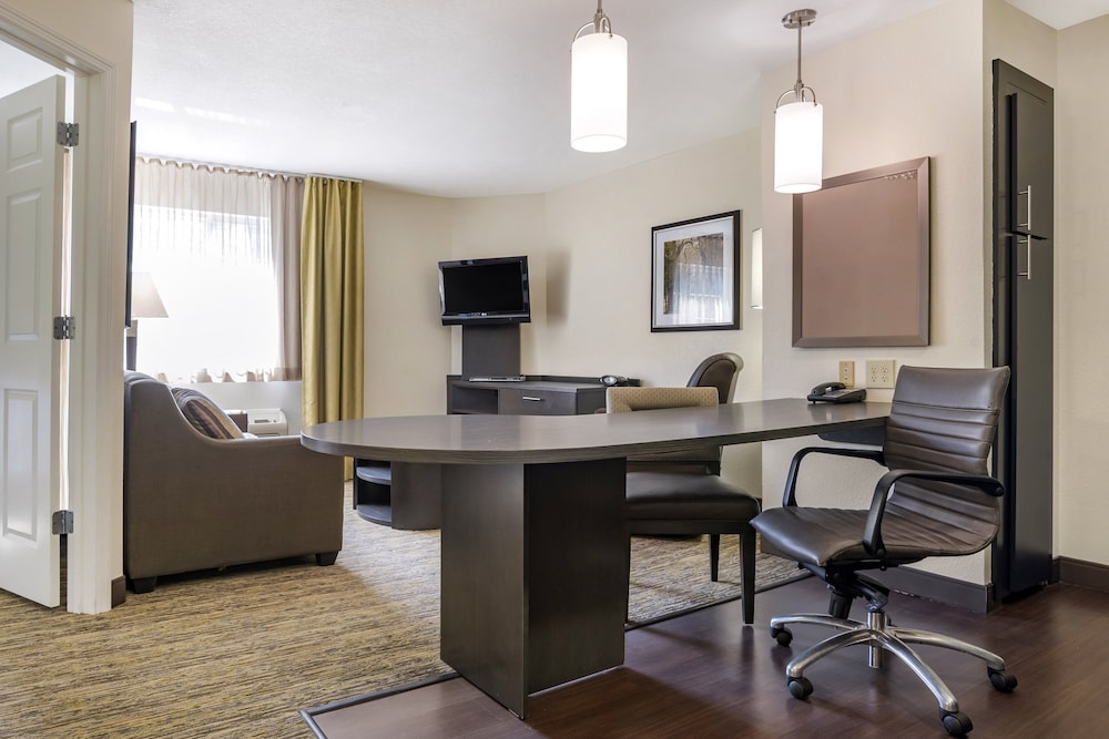 Candlewood Suites Alabaster 46/50