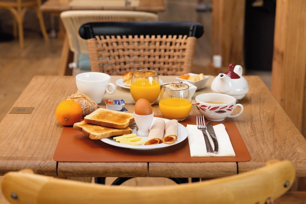 Marina Corsica Hotel 34/50