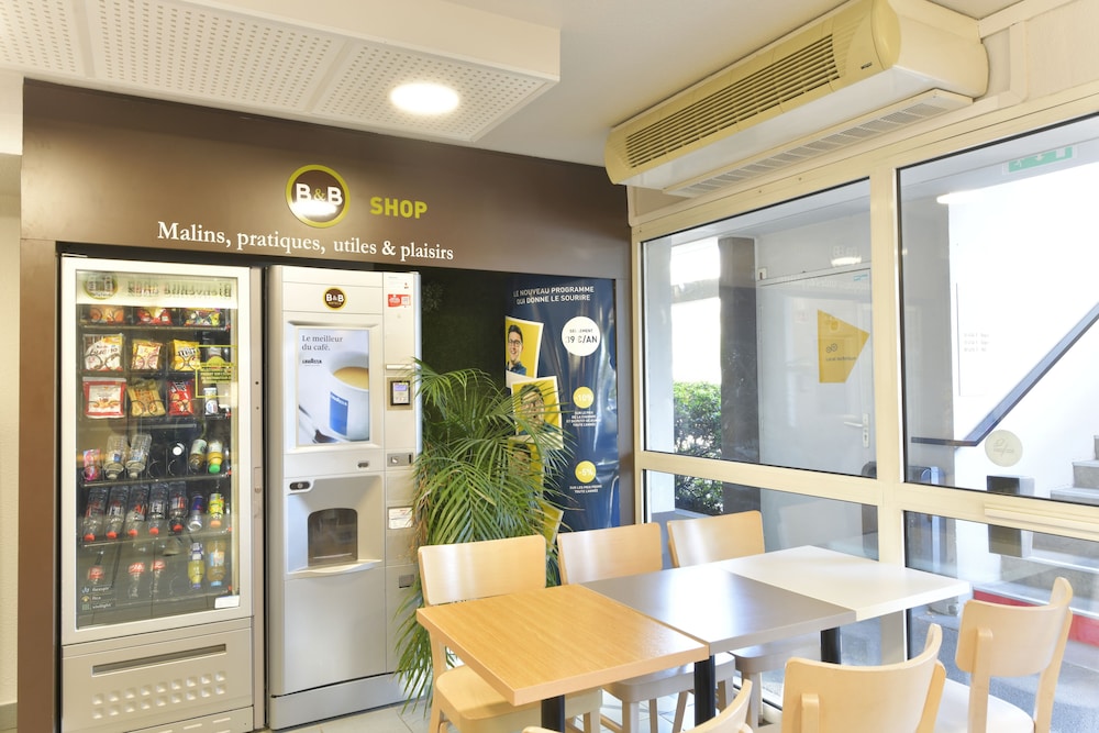 B&B Hotel Clermont Ferrand Le Brezet Aeroport 16/28