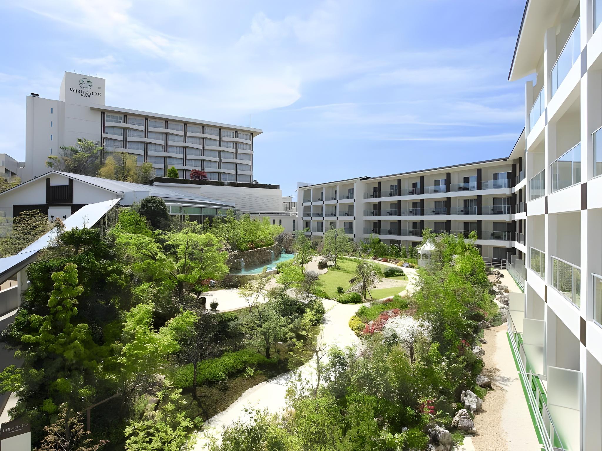 Sky, Japanese, Modern, 2 King Beds, Court Building