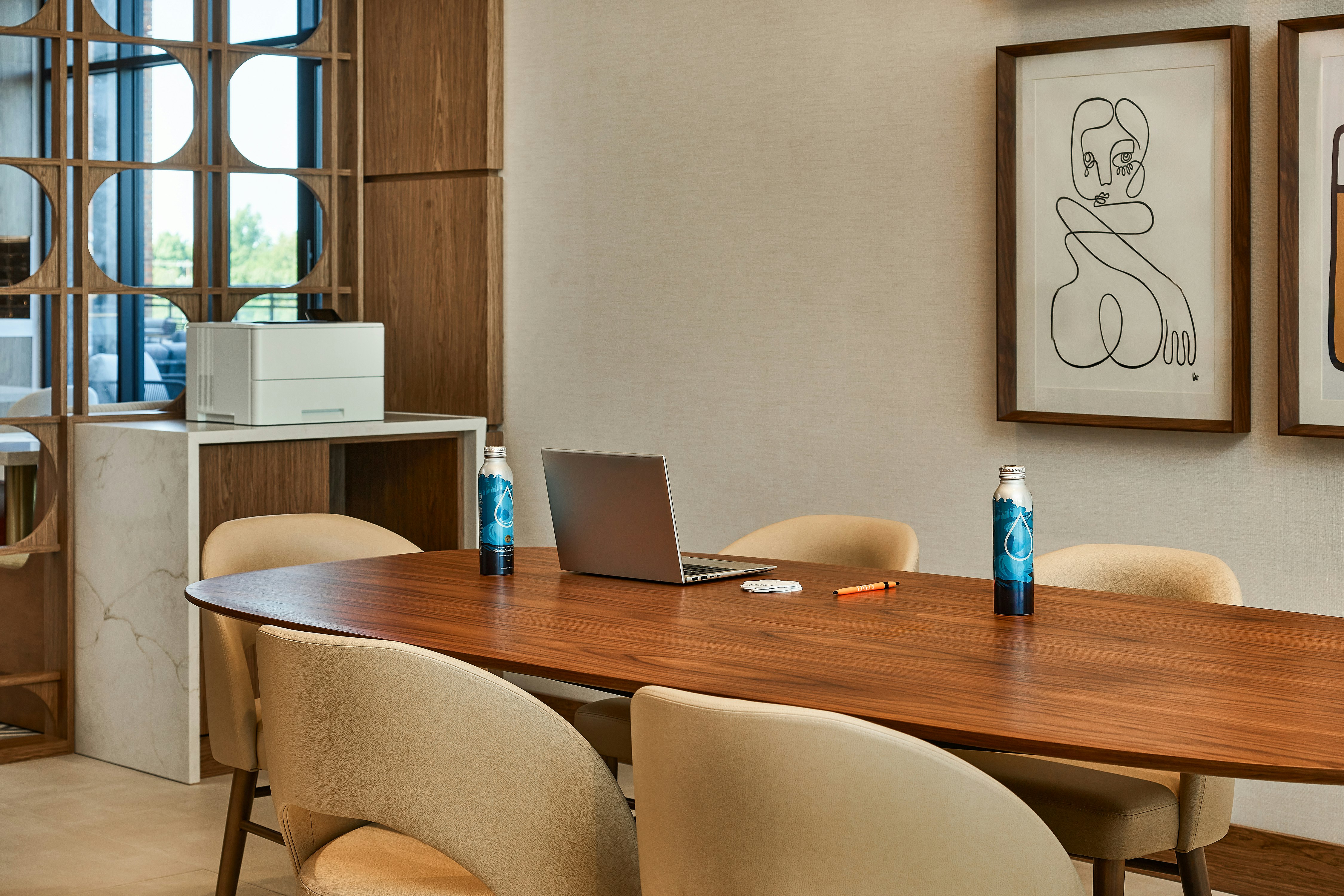 Lively Hotel on OAK Oklahoma City, Tapestry by Hilton 42/43