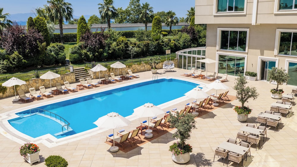 Elite Hotel Darica 73/75